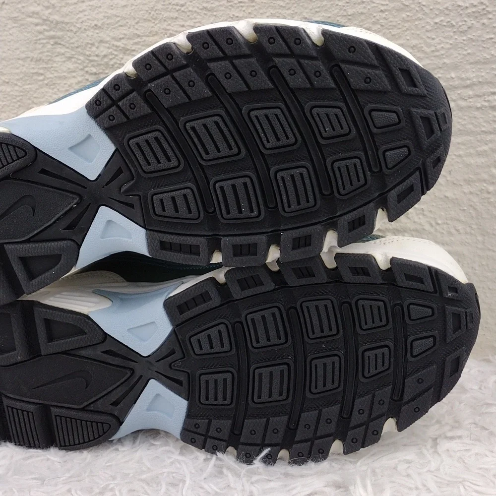 Nike XCelleration Blue Mesh White Detail Elastic Lace Step In Running Sneaker